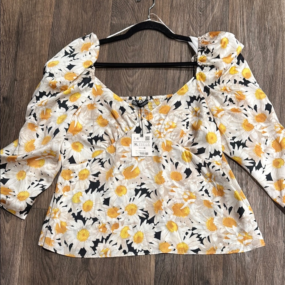 Floral Puff Sleeve Top